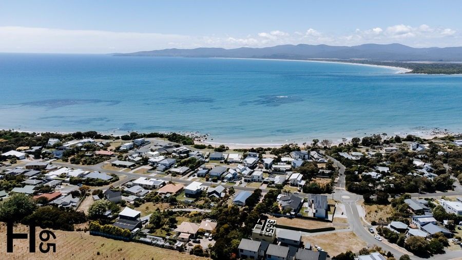 2/4 Chardonnay Drive, Hawley Beach TAS 7307, Image 2