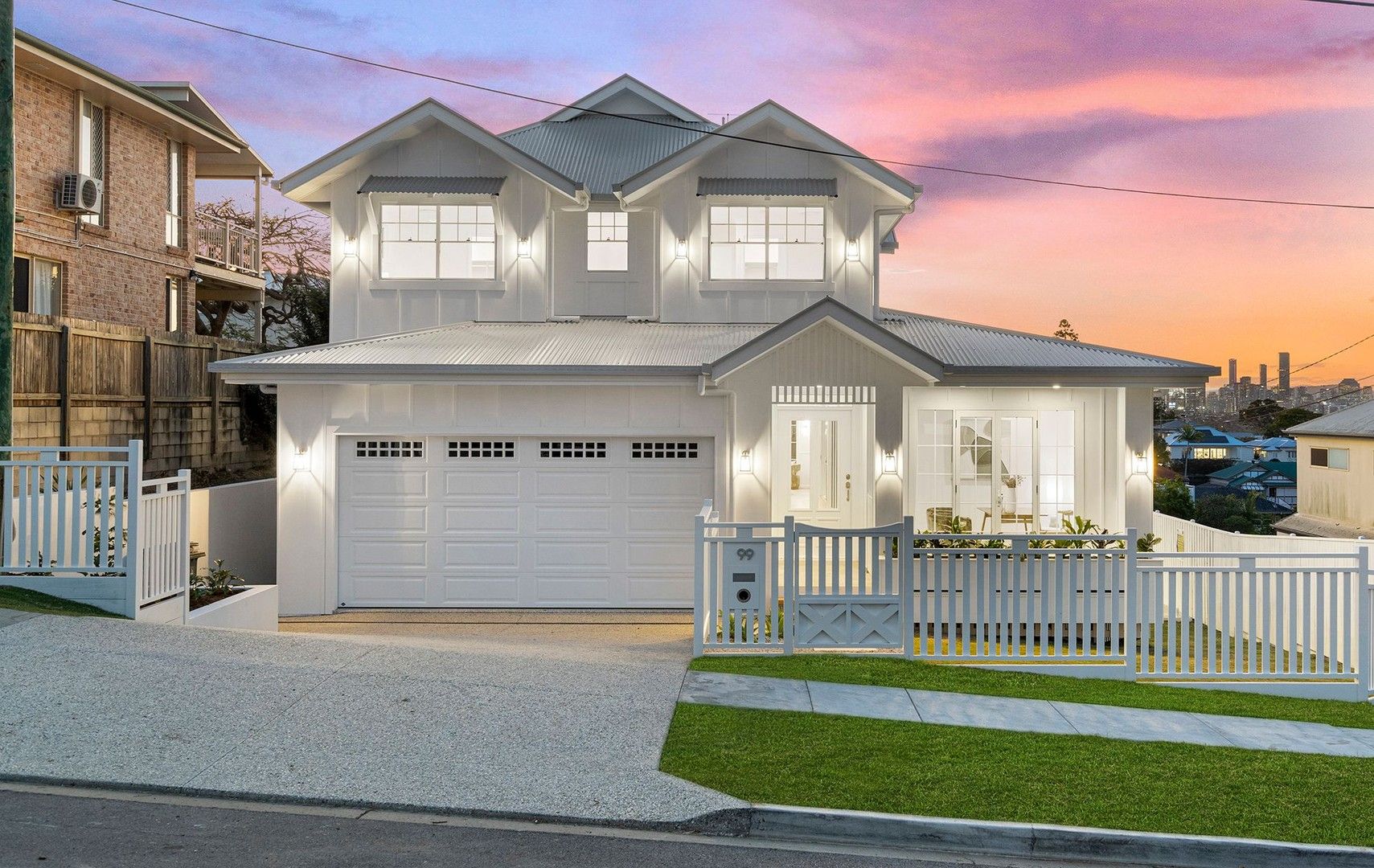 5 bedrooms House in 99 Bundah Street CAMP HILL QLD, 4152