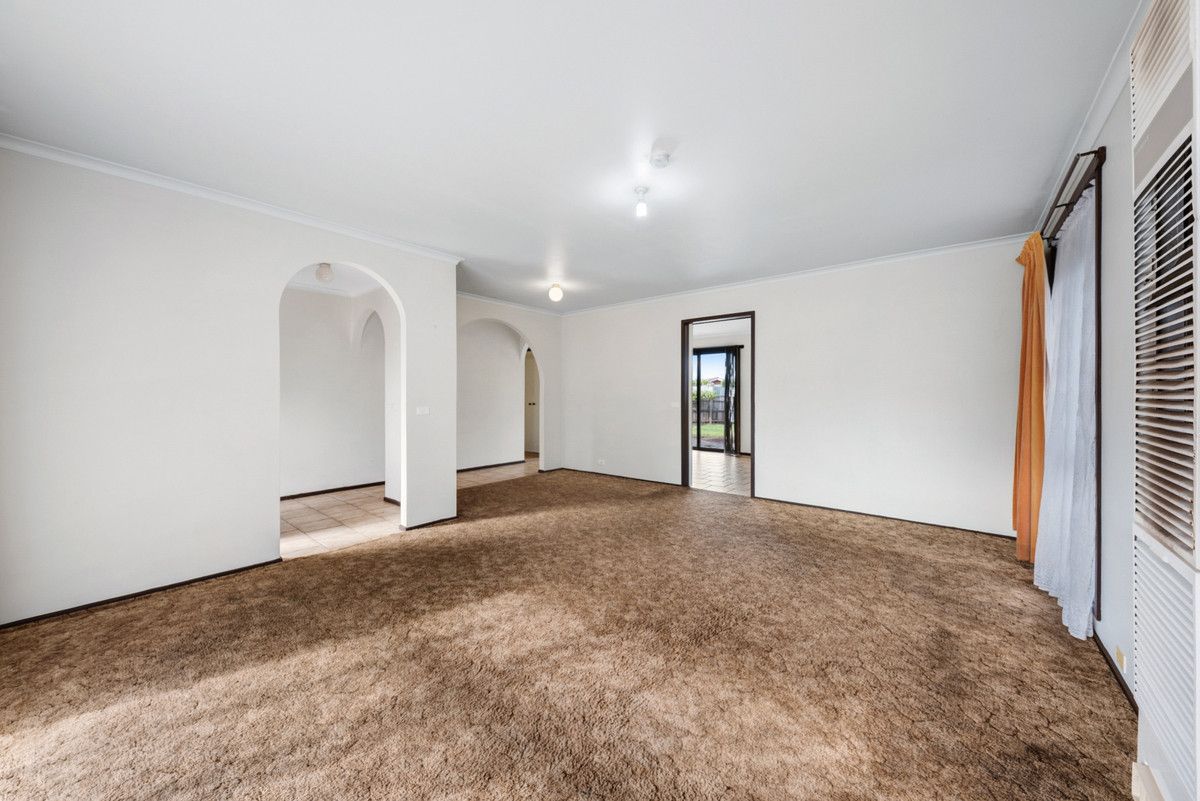 7 College Place, Albanvale VIC 3021, Image 2