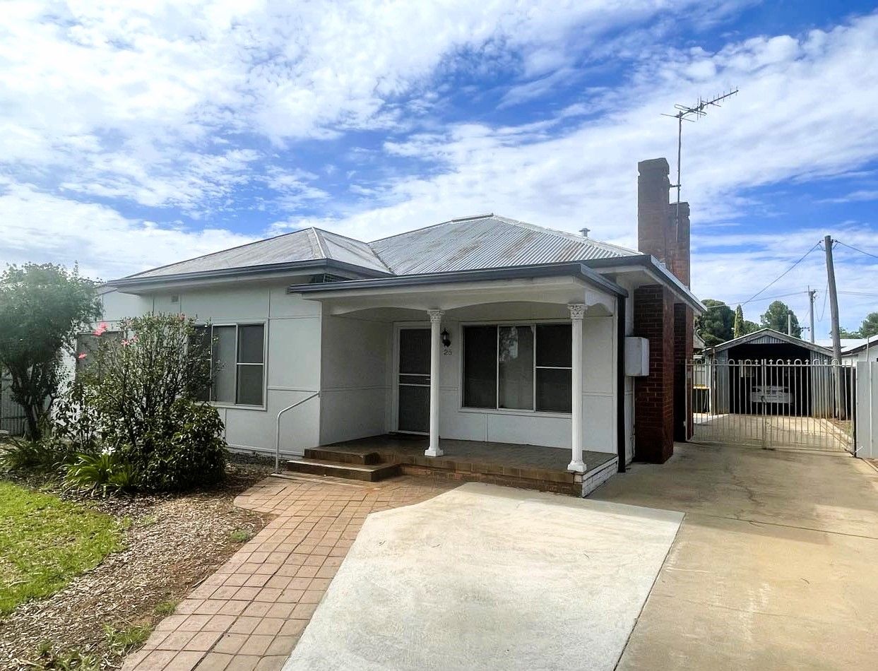 3 bedrooms House in 25 Griffin Avenue GRIFFITH NSW, 2680