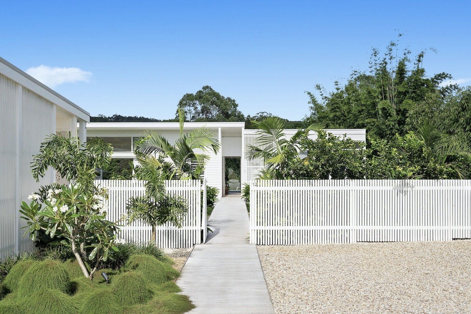 6 bedrooms House in 12 Scenic Vista EWINGSDALE NSW, 2481