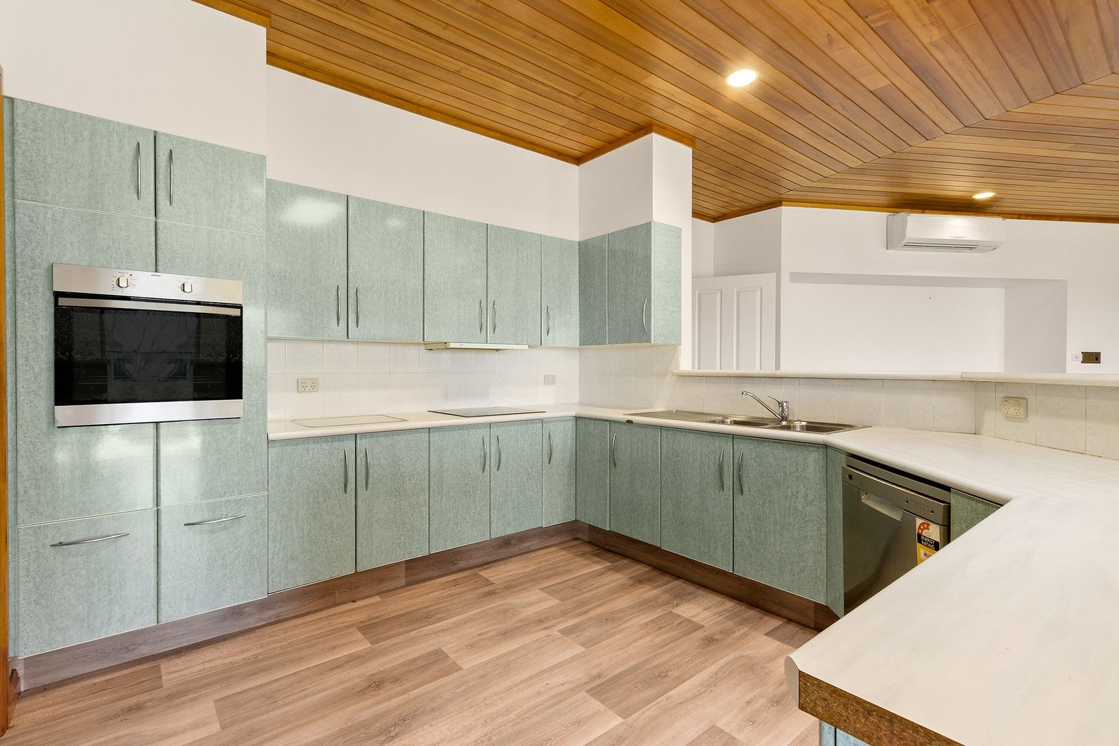 4 bedrooms House in 11 Carwoola  Drive ORANGE NSW, 2800