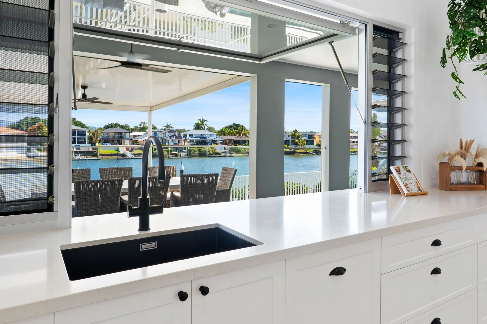 Additional image 23 of 97 Sir Bruce Small Boulevard, Benowa Waters QLD 4217