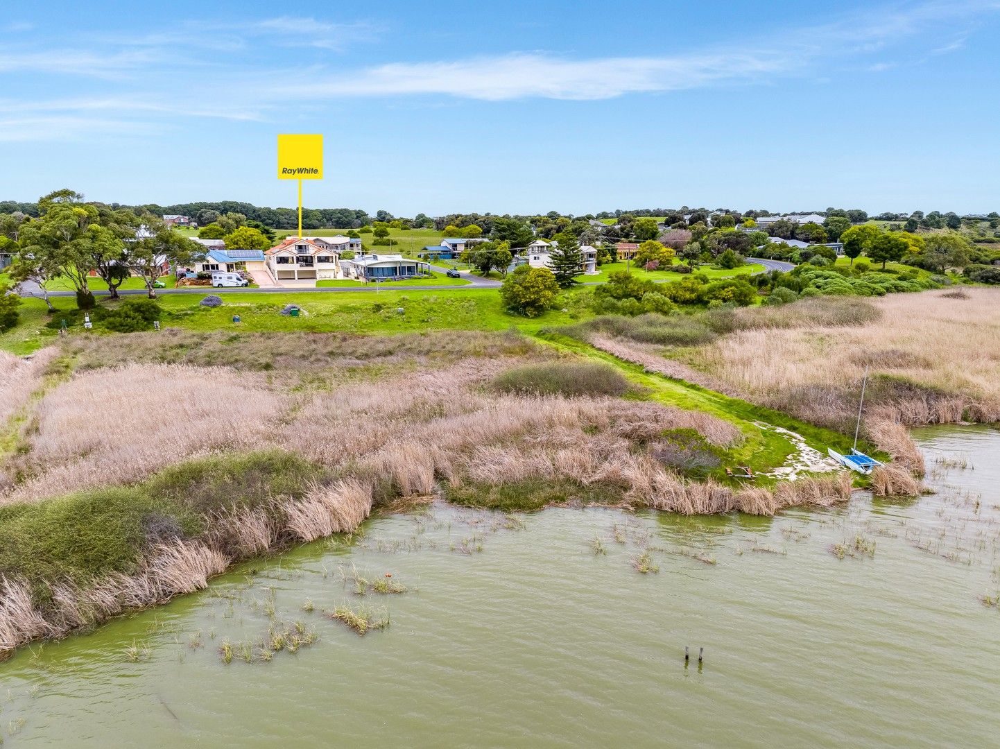 95 Captain Sturt Parade, Hindmarsh Island SA 5214, Image 1