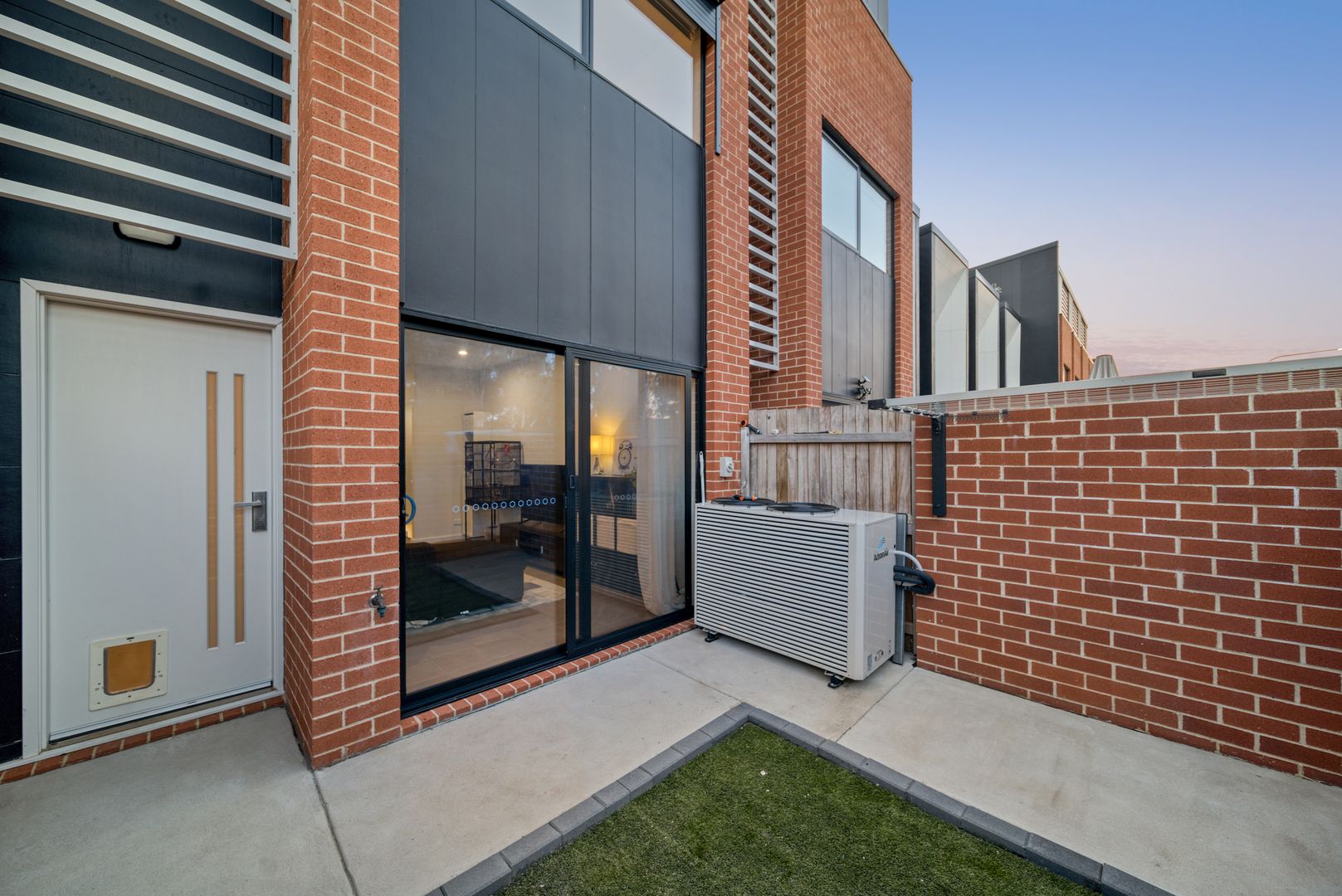 44/45 Athllon Drive, Greenway ACT 2900, Image 2