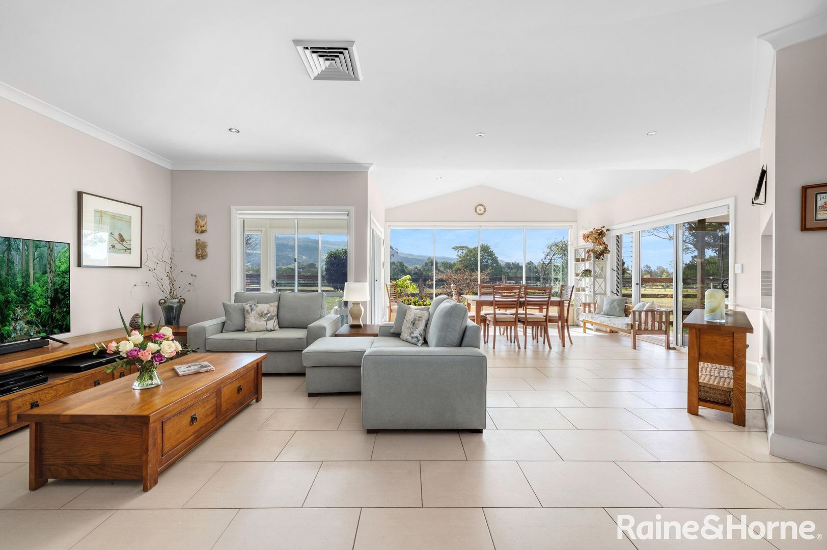 58 Emerald Drive, Meroo Meadow NSW 2540, Image 2