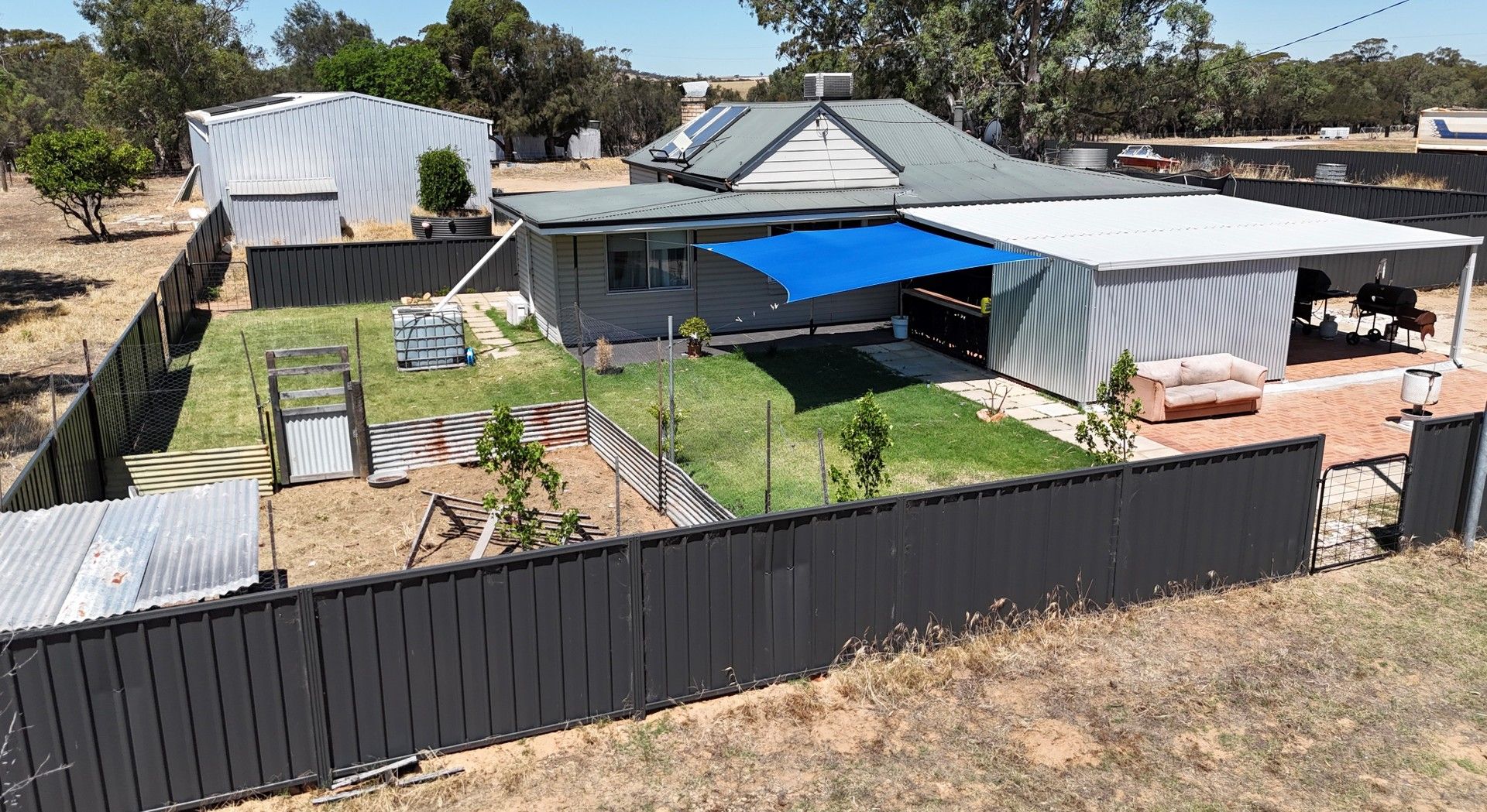 3 bedrooms Rural in 409 Northam-York Road MULUCKINE WA, 6401