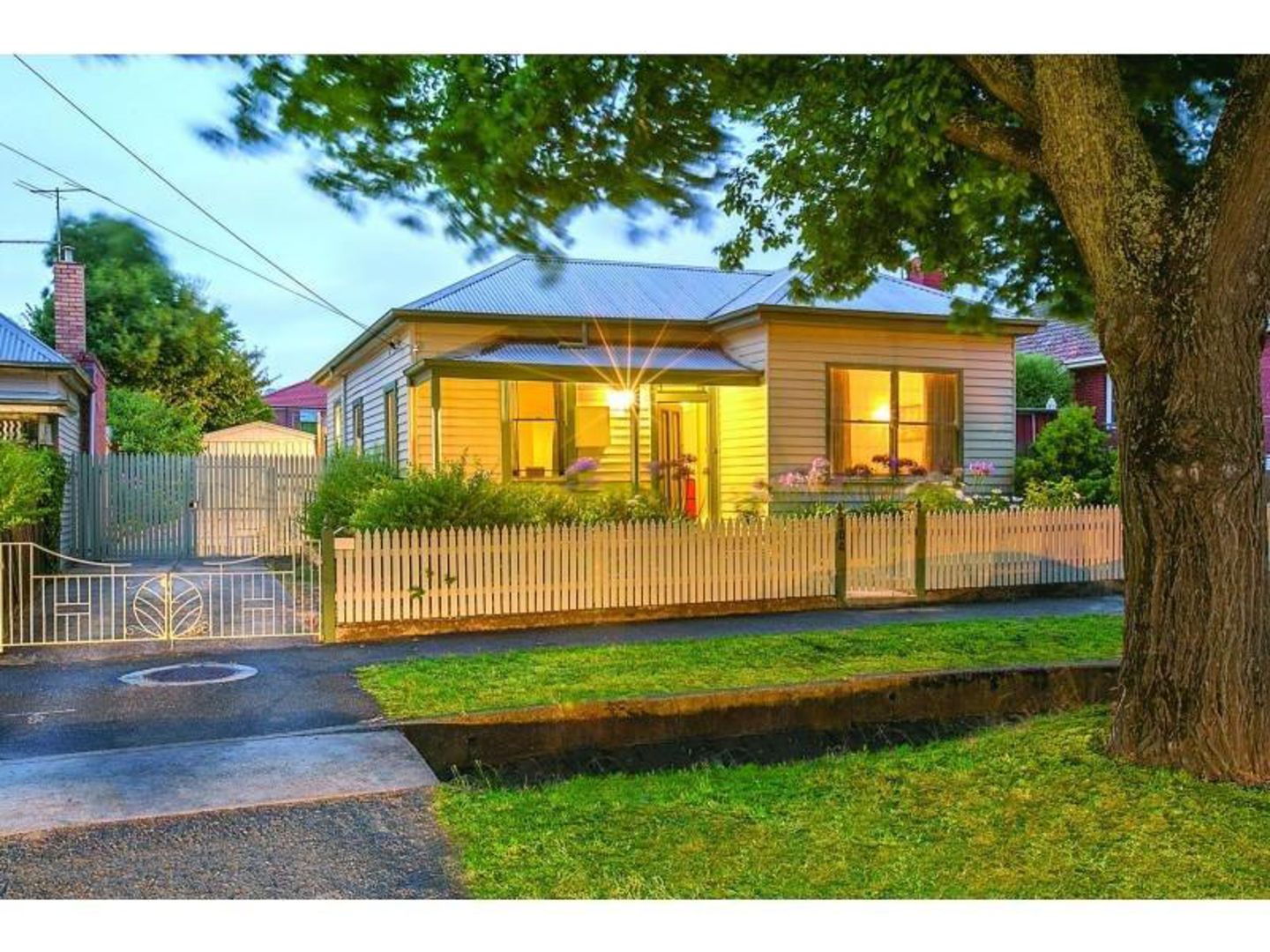 104 Brougham Street, Soldiers Hill VIC 3350