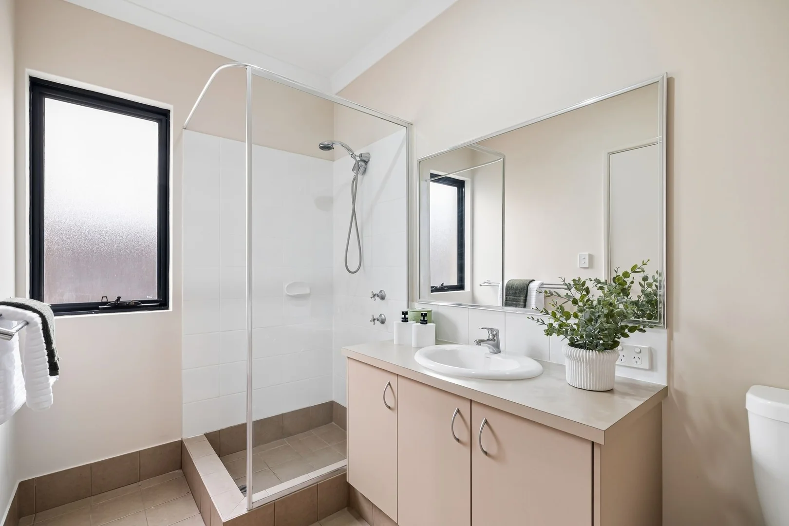 Additional image 10 of 2/228 Charlottes Vista, Ellenbrook WA 6069