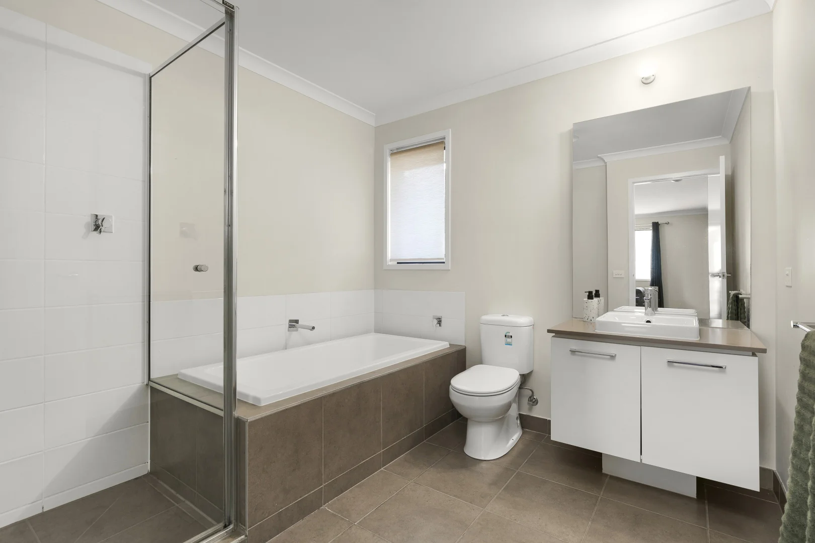 Additional image 13 of 16 Highlander Drive, Craigieburn VIC 3064