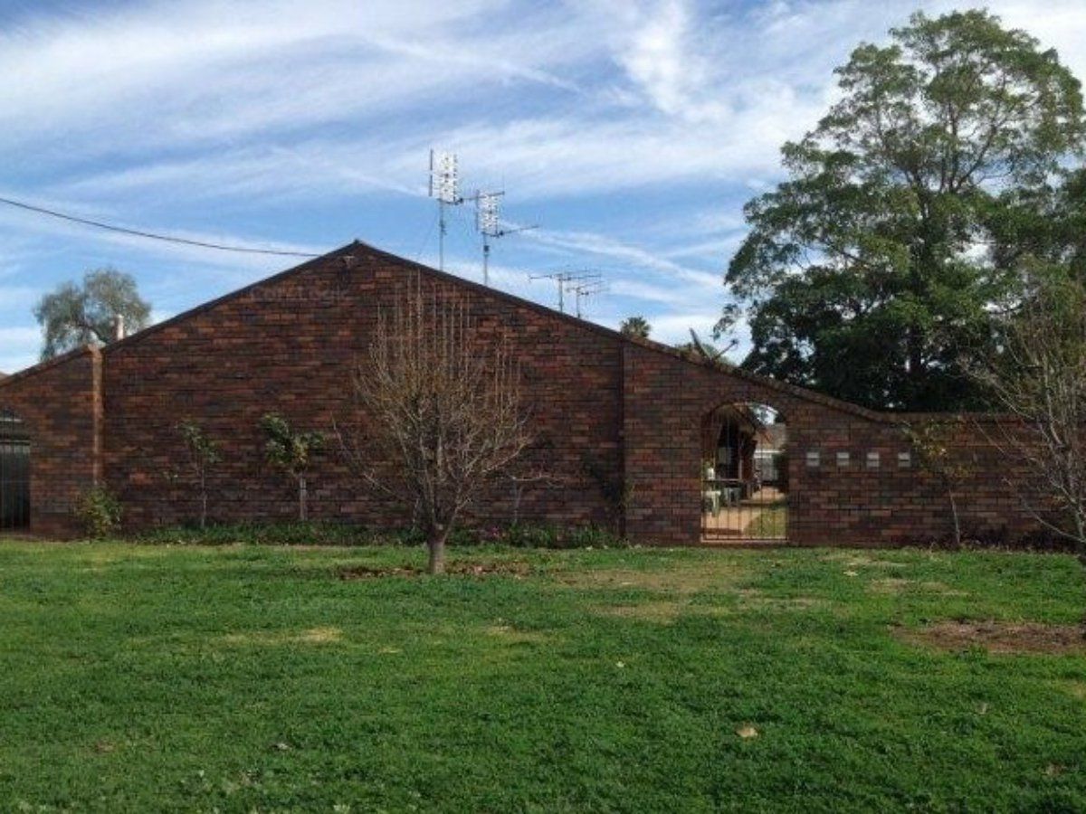 2 bedrooms Apartment / Unit / Flat in 3/18 Algalah Street NARROMINE NSW, 2821