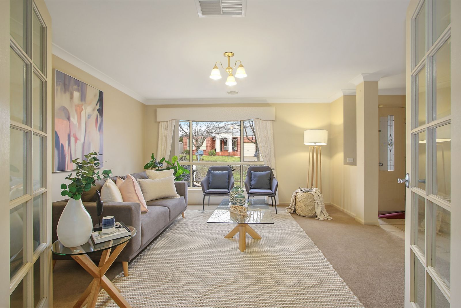 4 bedrooms House in 44 Winnell Court THURGOONA NSW, 2640