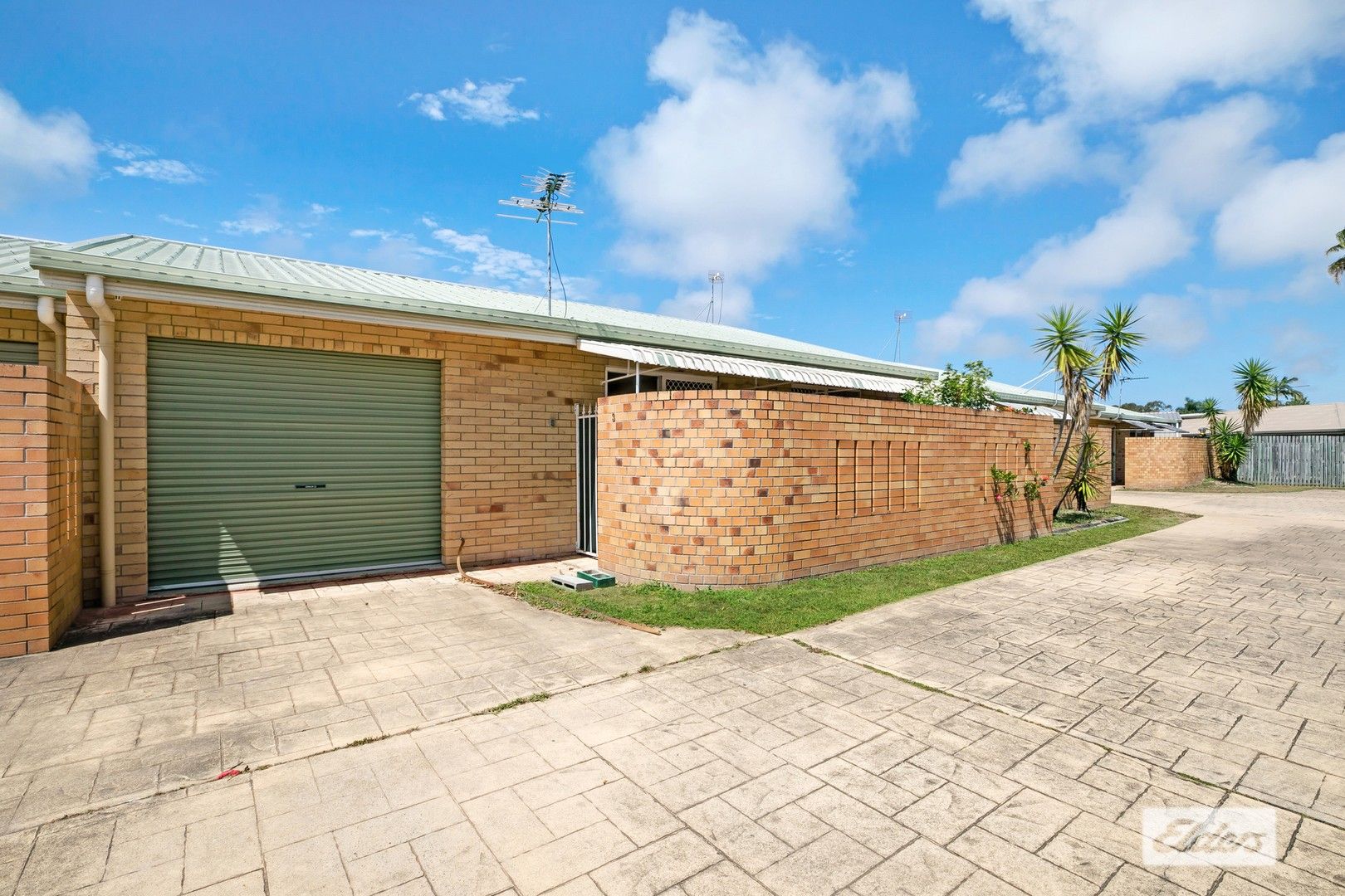 2 bedrooms Apartment / Unit / Flat in 3/67 Oak Street ANDERGROVE QLD, 4740