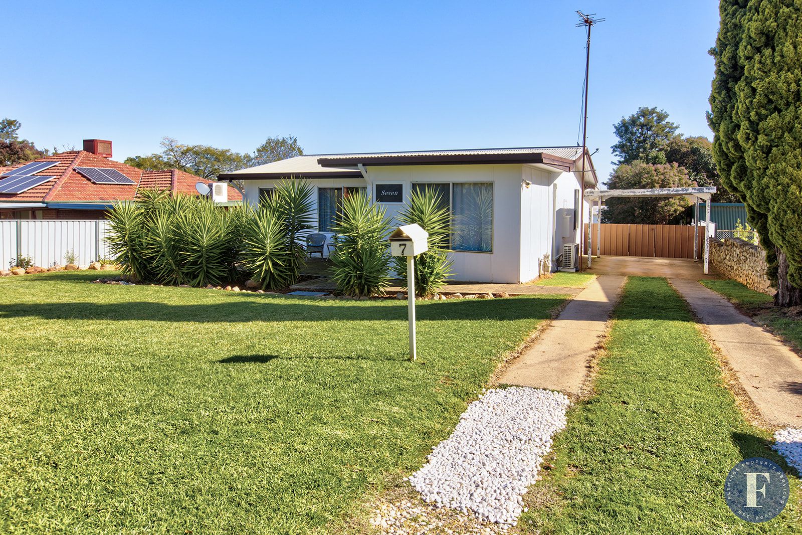 7 Russell Street, Young NSW 2594, Image 0