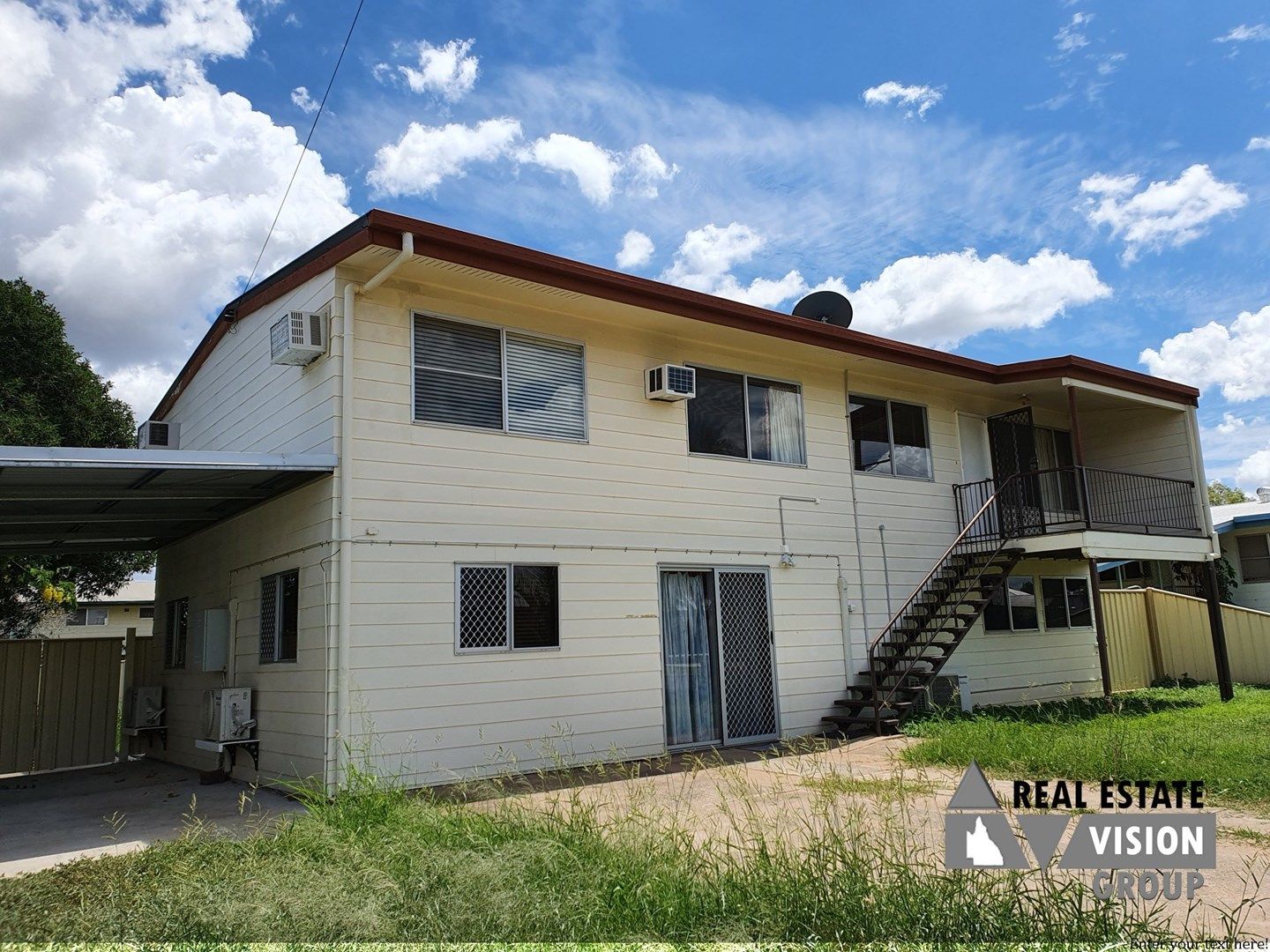 6 bedrooms House in  BLACKWATER QLD, 4717