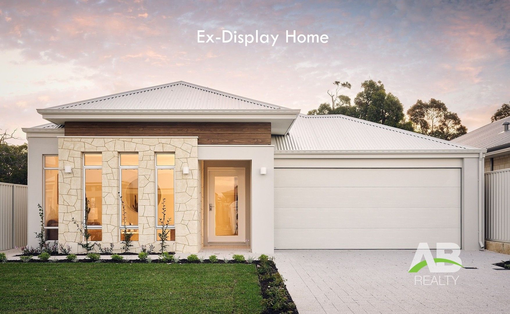 4 bedrooms House in 30 Overland Approach WANNEROO WA, 6065