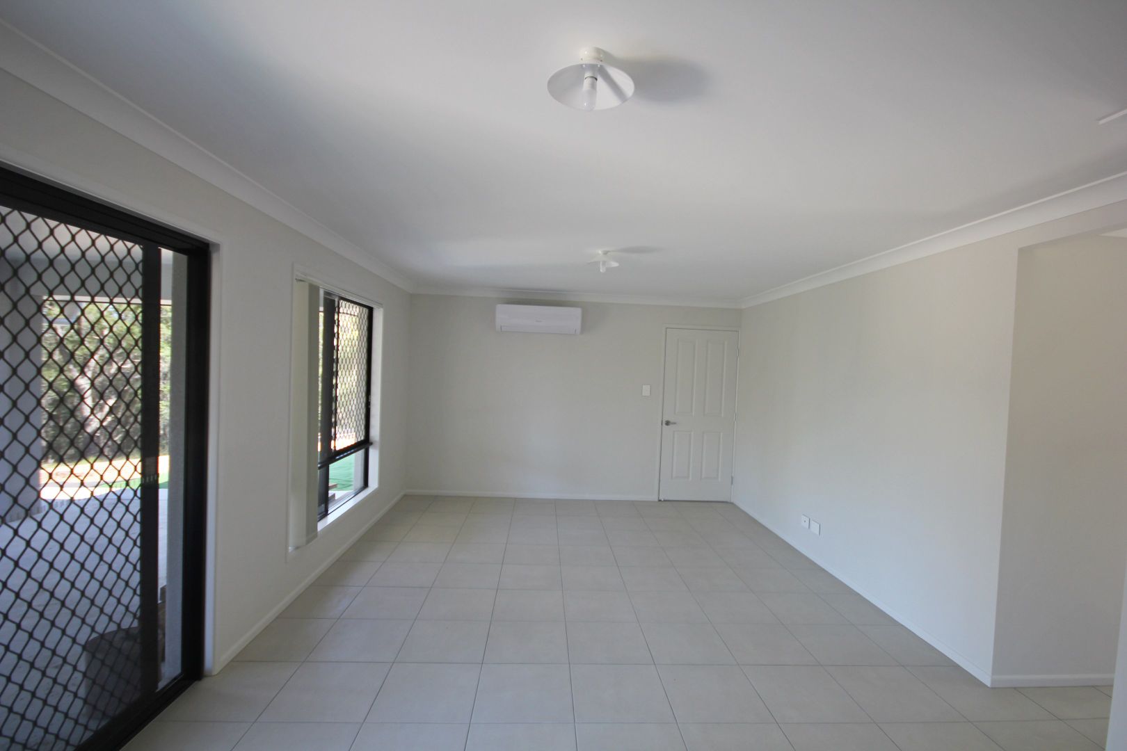 190-242 Rocky Passage Road, Redland Bay QLD 4165, Image 2