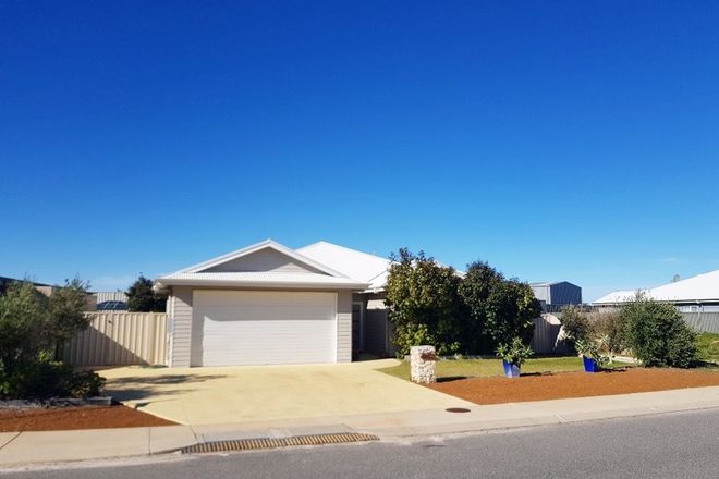 Picture of 8 Hodgson Parkway, GREEN HEAD WA 6514