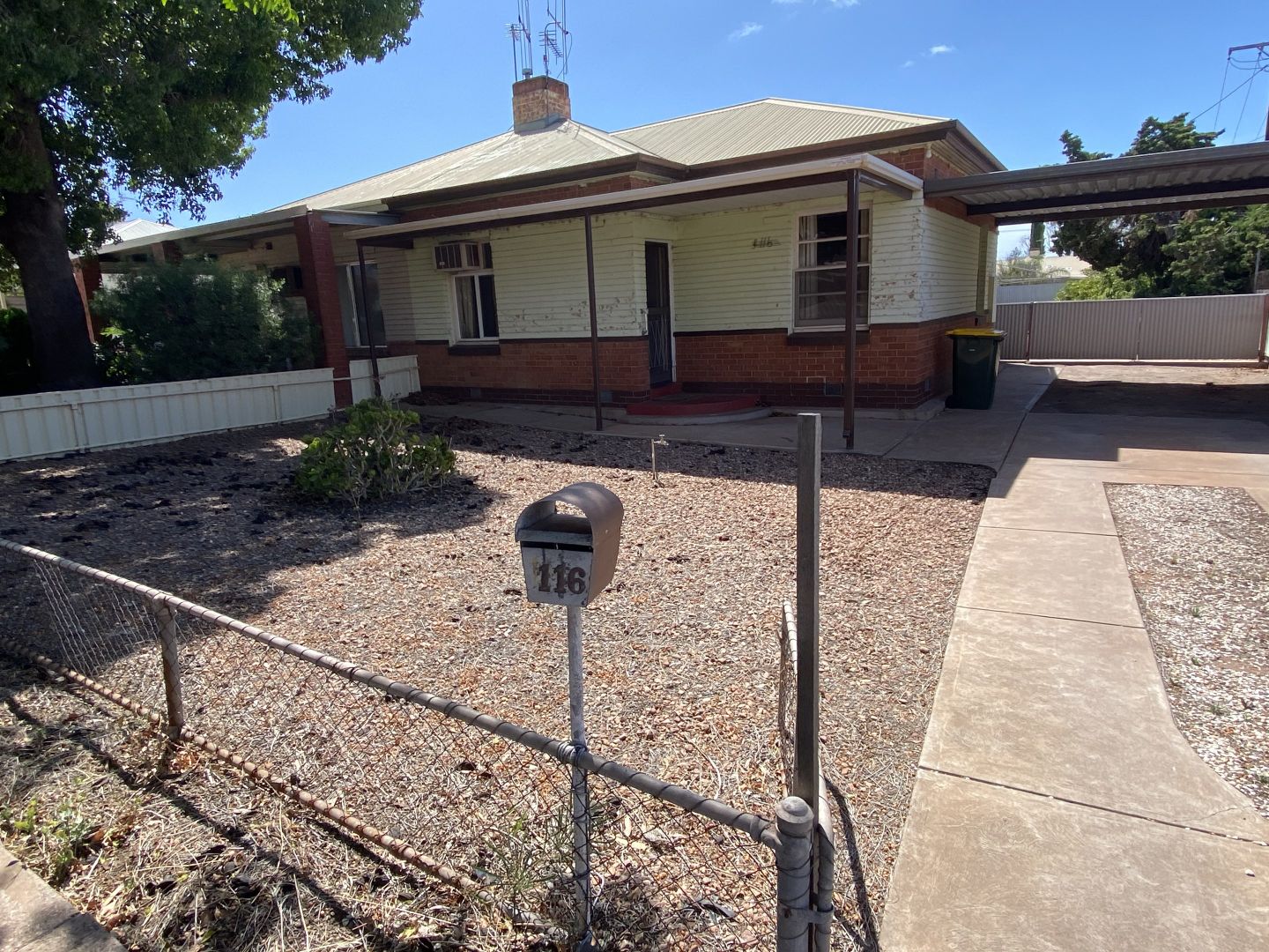 116 Lockhart Street, Whyall Property History & Address Research Domain