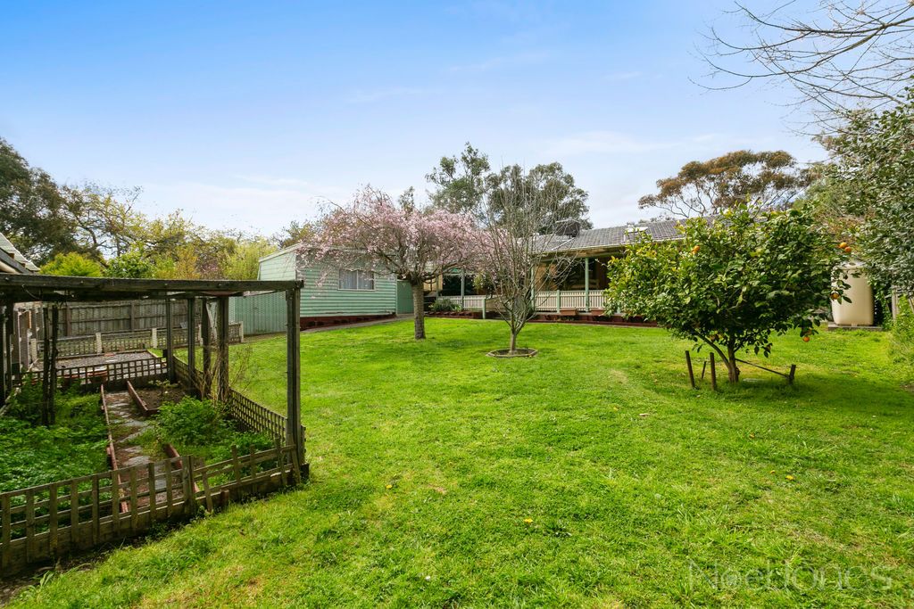 164 Bayswater Road, Croydon South VIC 3136, Image 2