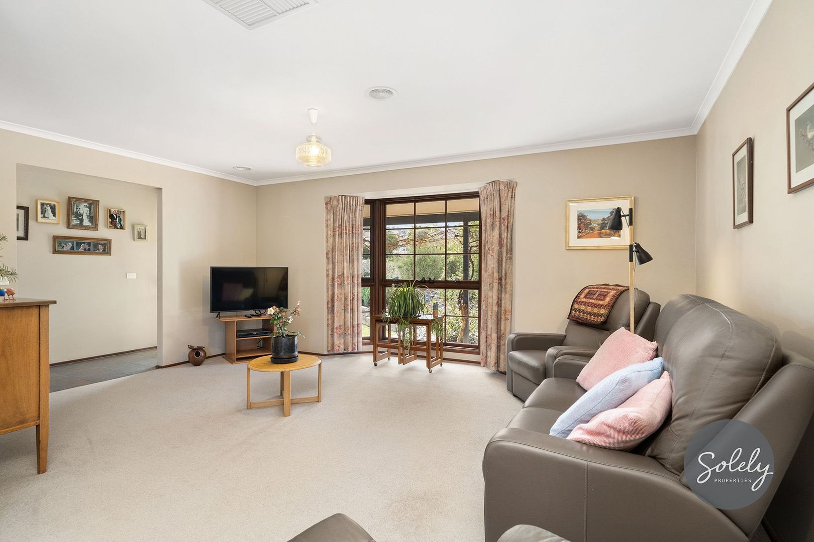 14 Garrick Street, Fadden ACT 2904, Image 2