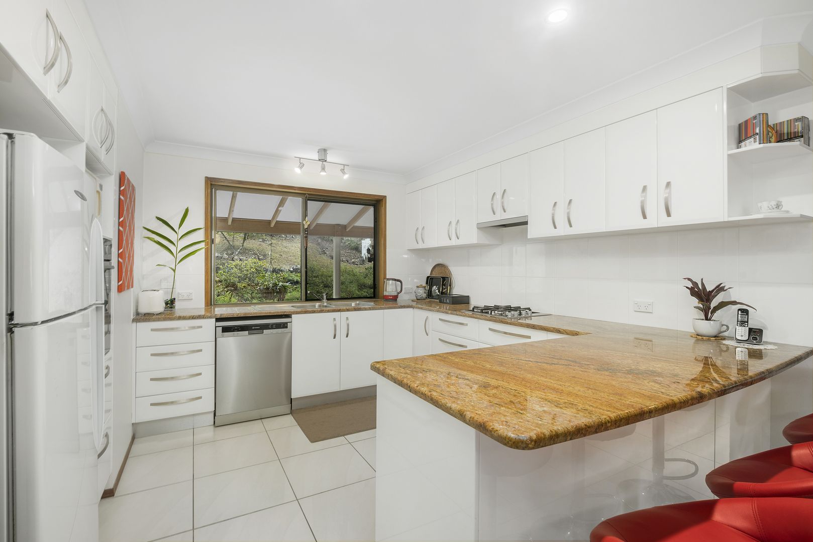 42 Bradman Drive, Currumbin Valley QLD 4223, Image 2