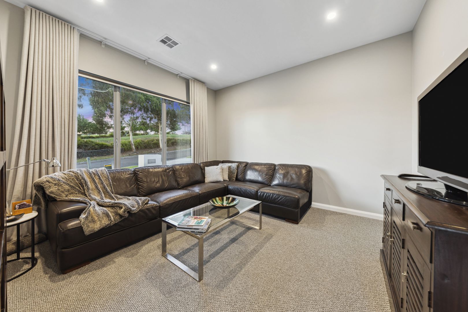 2 Kinkora Way, Pakenham VIC 3810 - House For Rent | Domain