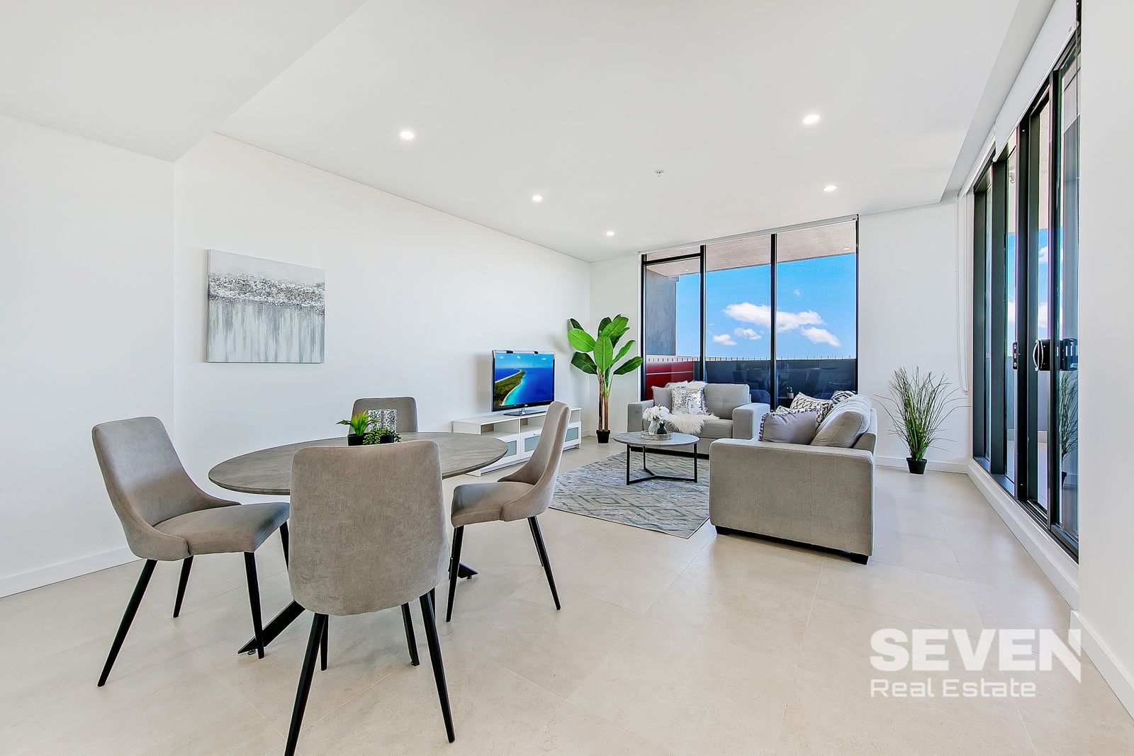 3 bedrooms Apartment / Unit / Flat in 2001/9 Gay Street CASTLE HILL NSW, 2154