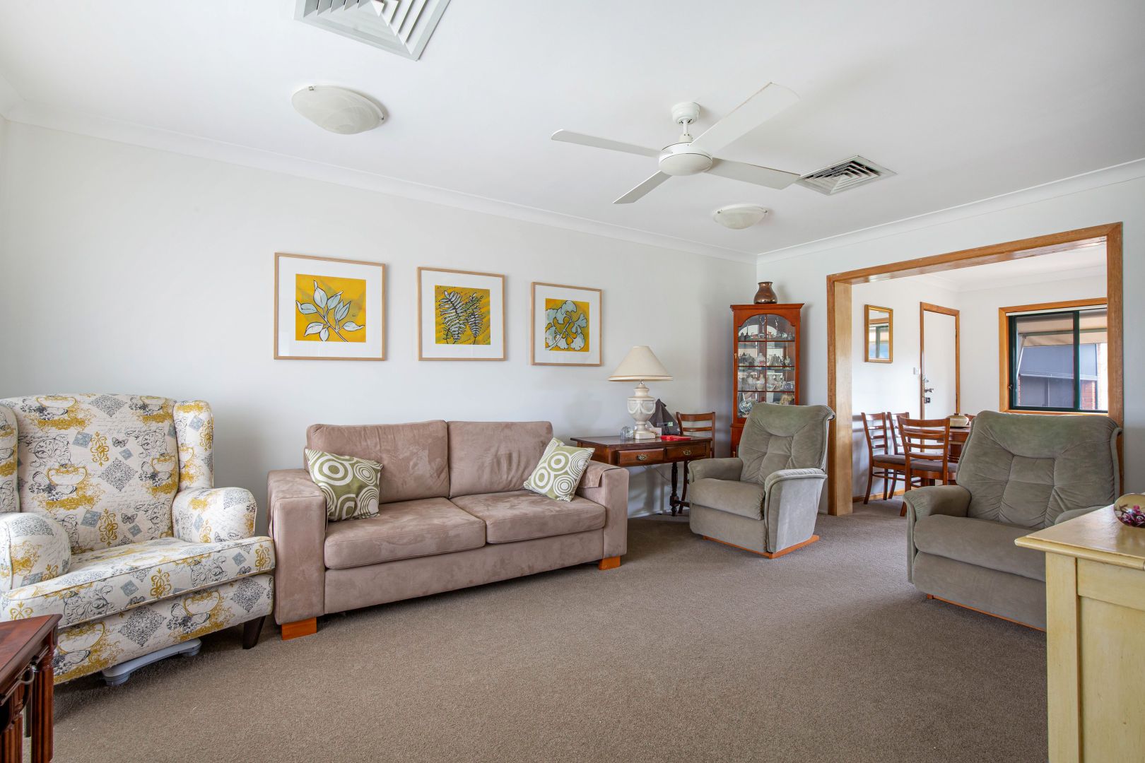 33 Chesterfield Road, South Penrith NSW 2750, Image 1