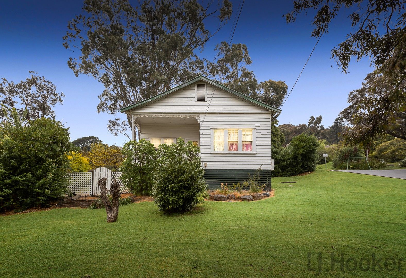 15 Schneider Street, Ferntree Gully VIC 3156, Image 0