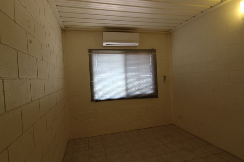 Unit 1/13-15 Riverview Terrace, Mount Isa QLD 4825, Image 2