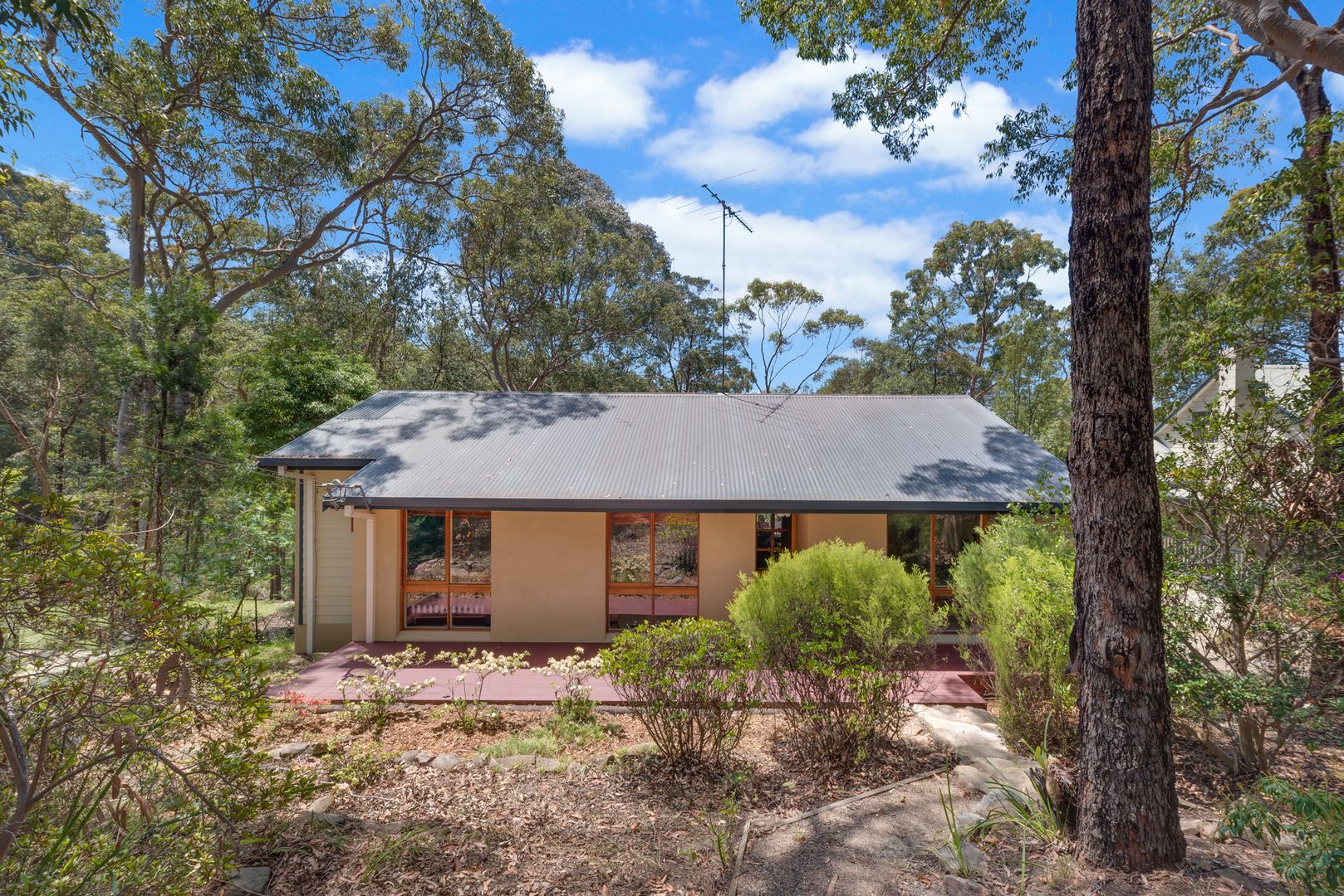 10 Clarinda Avenue, Faulconbridge Property History & Address Research