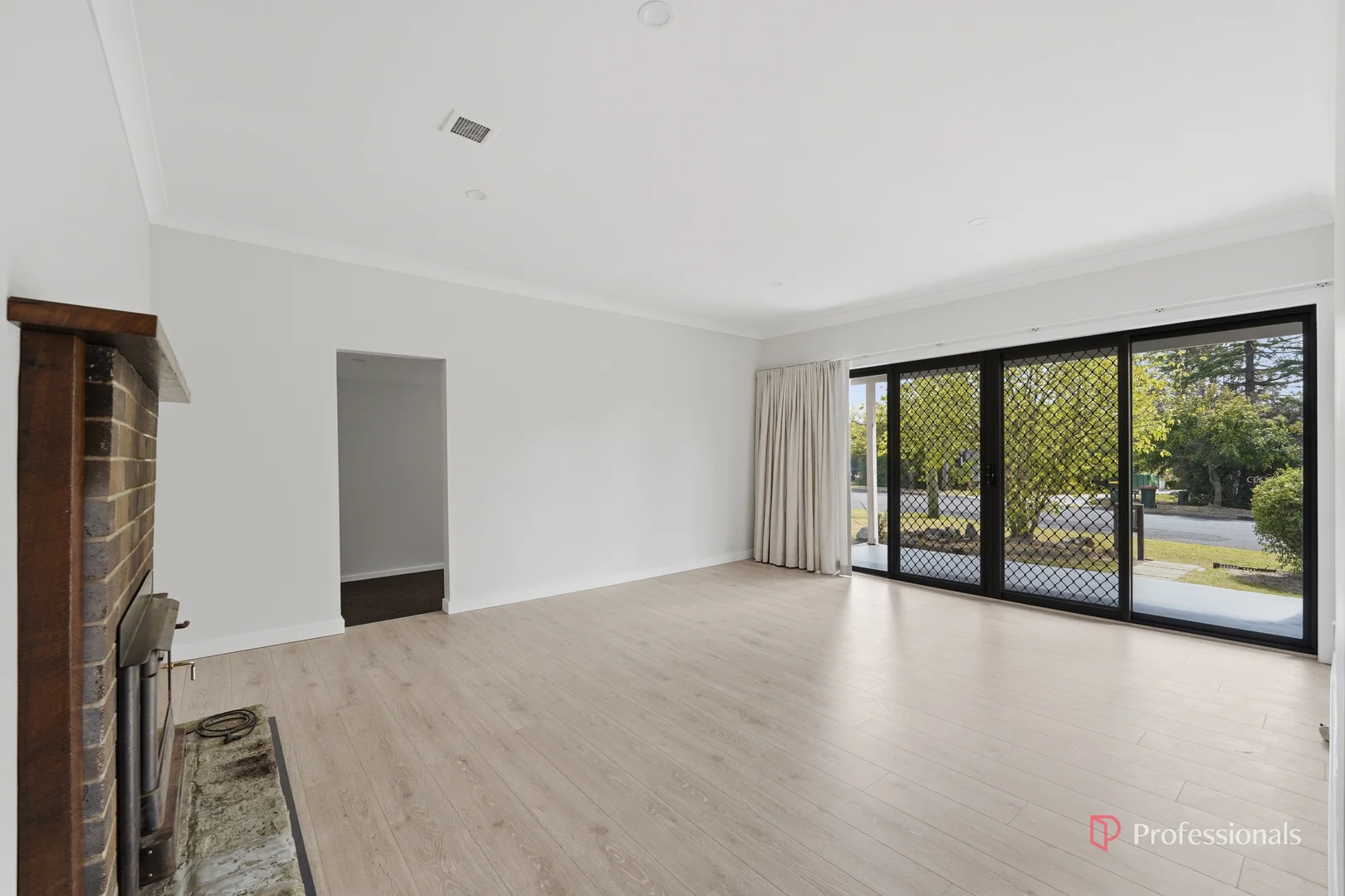 Additional image 3 of 16 Rowan Avenue, Uralla NSW 2358