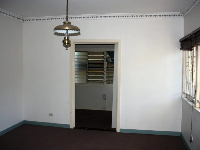 Additional image 5 of 6 Redarc Street, Fairfield QLD 4103