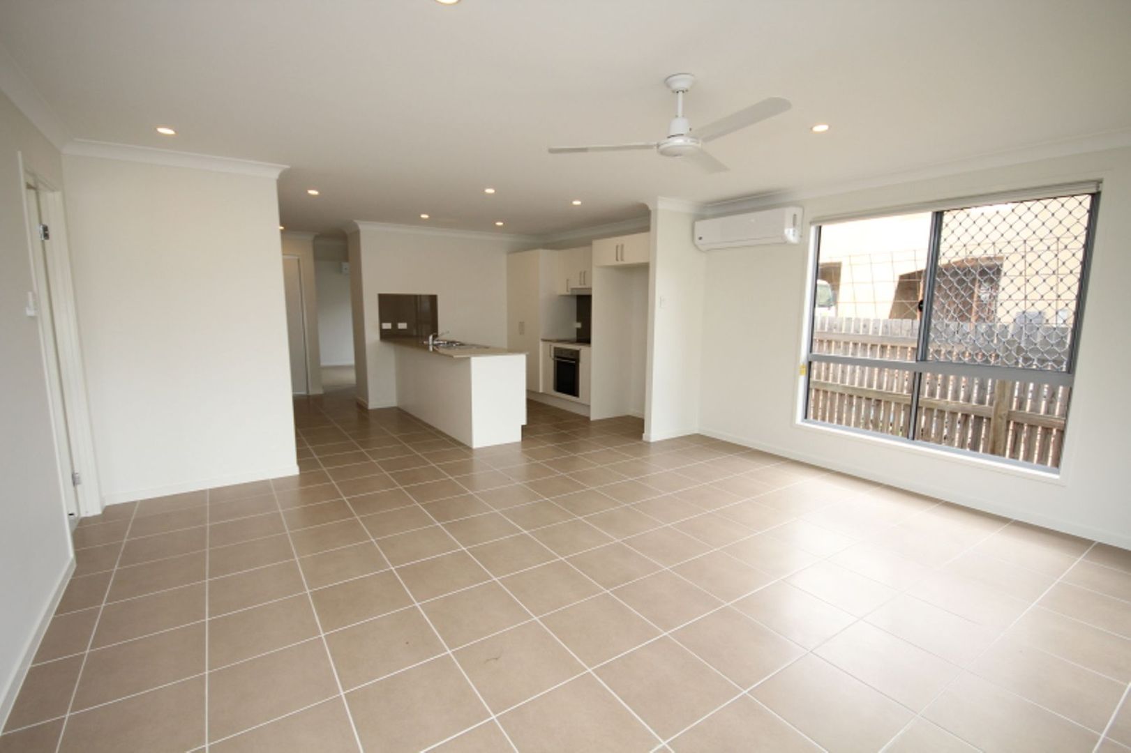 1C Plant Street, West End QLD 4810, Image 2