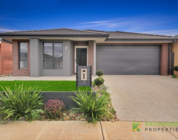 7 Esslemont Road, Thornhill Park VIC 3335