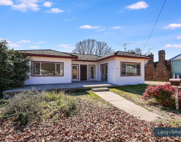 111E Fitzroy Street, Walcha NSW 2354