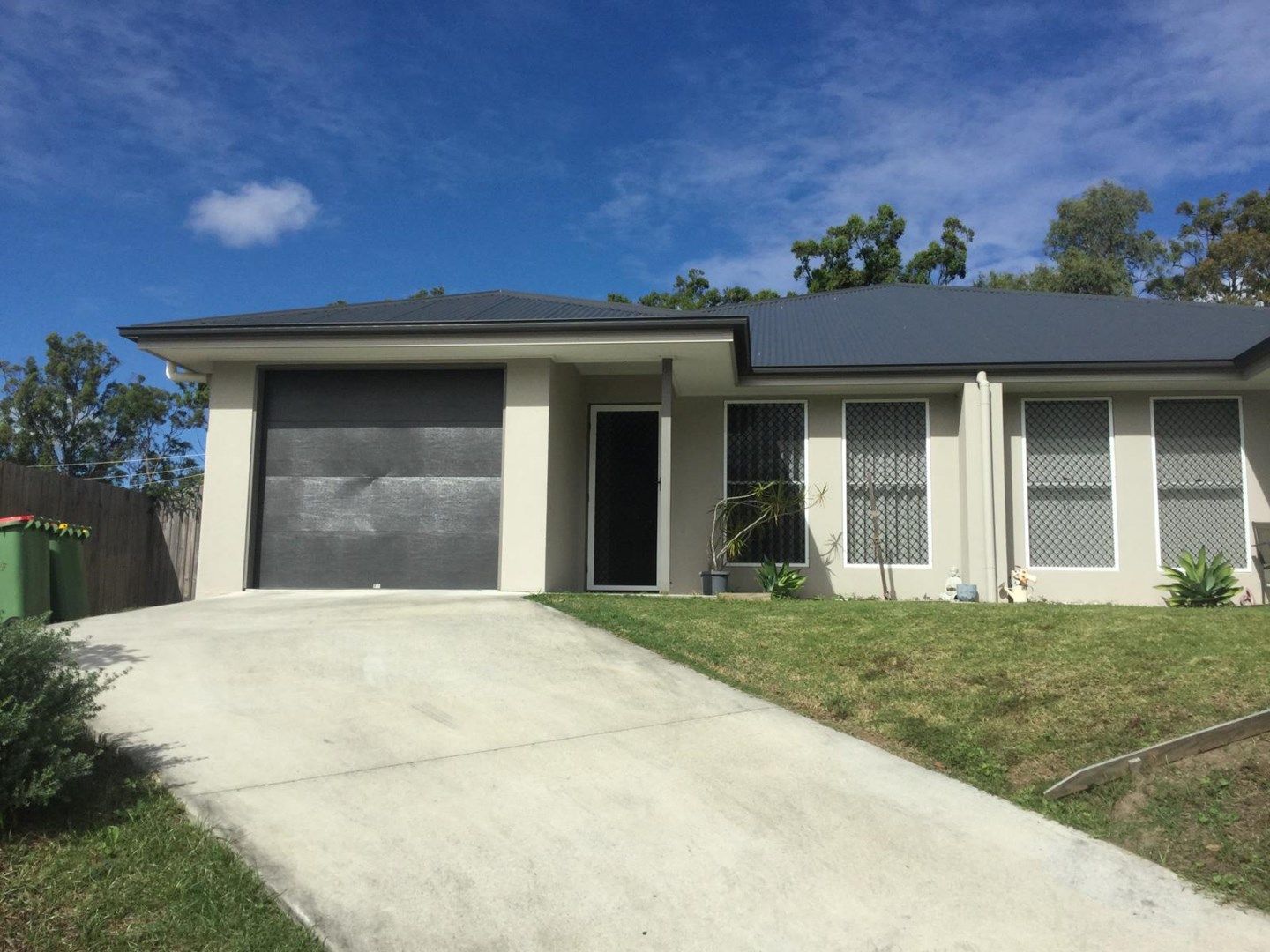 3 bedrooms Semi-Detached in 2/1 Sturt Street OXENFORD QLD, 4210
