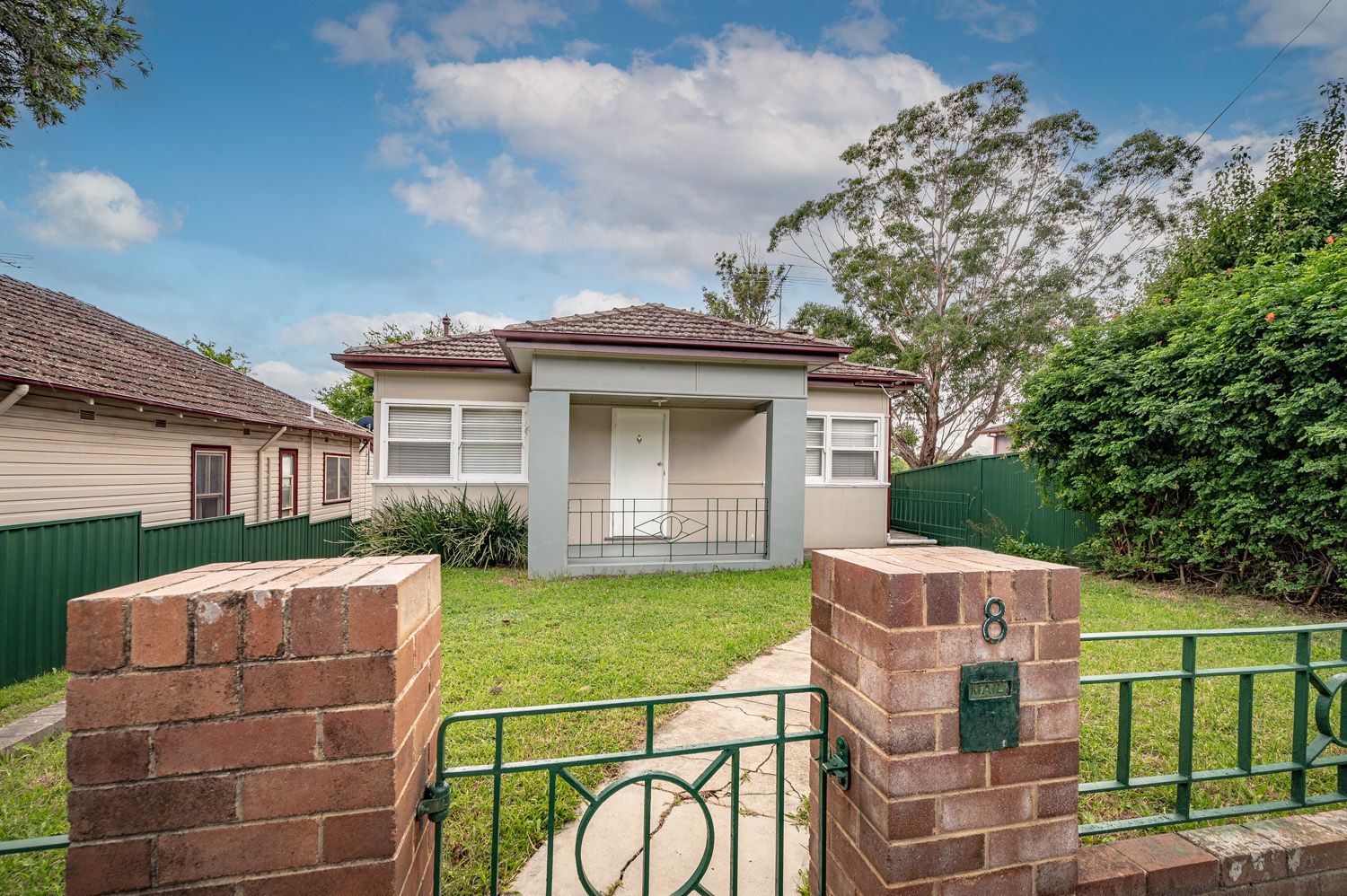 2 bedrooms House in 8 View Street CAMDEN NSW, 2570