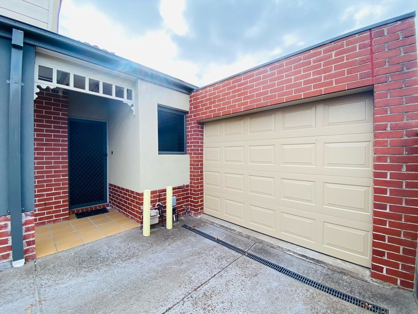 2 bedrooms House in 4/46-48 Bulla Road STRATHMORE VIC, 3041