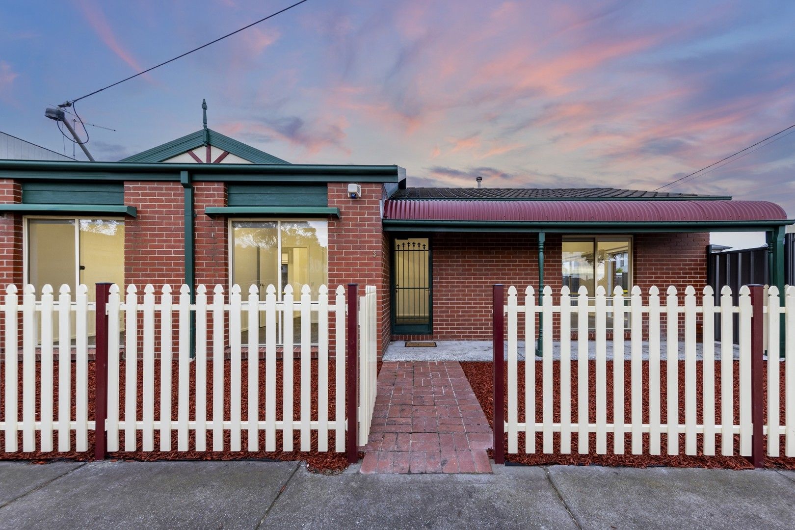 3 bedrooms House in 3 Woods Street YARRAVILLE VIC, 3013