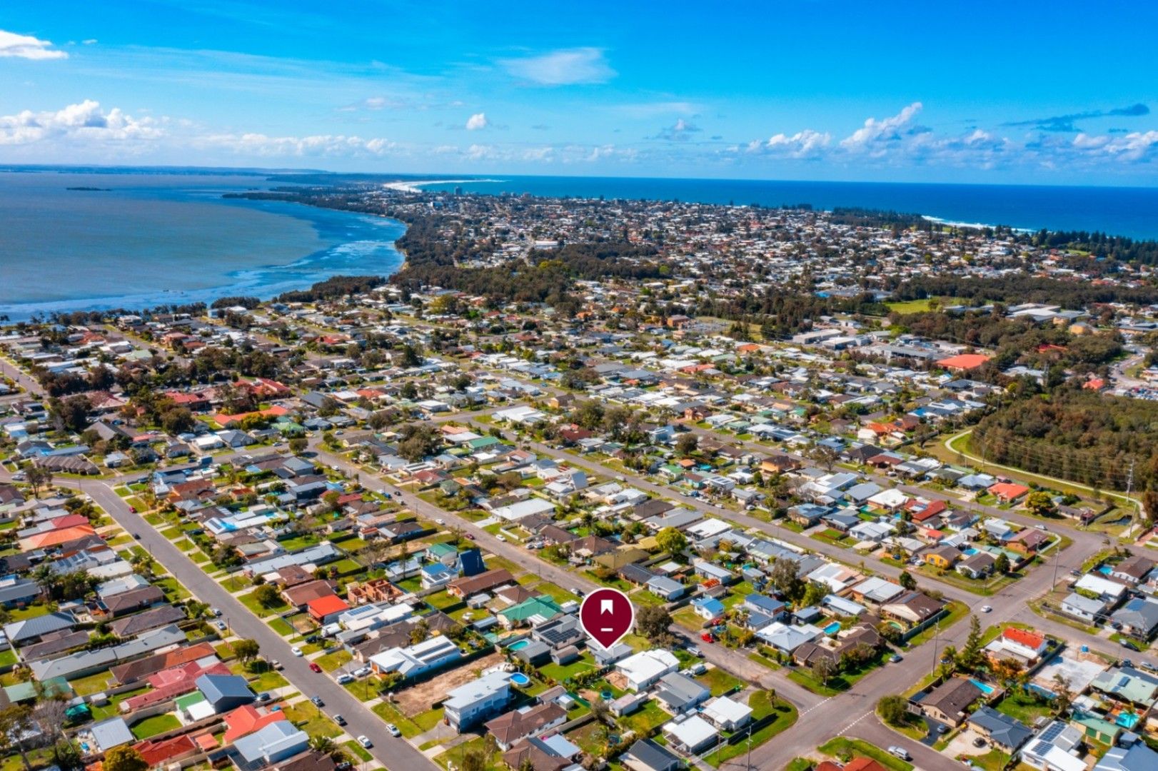 2 bedrooms House in 33 Bass Avenue KILLARNEY VALE NSW, 2261