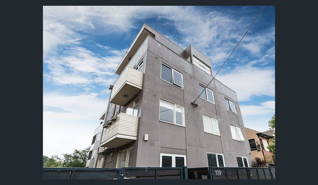 3 bedrooms Apartment / Unit / Flat in 1/109 Westbury St ST KILDA EAST VIC, 3183