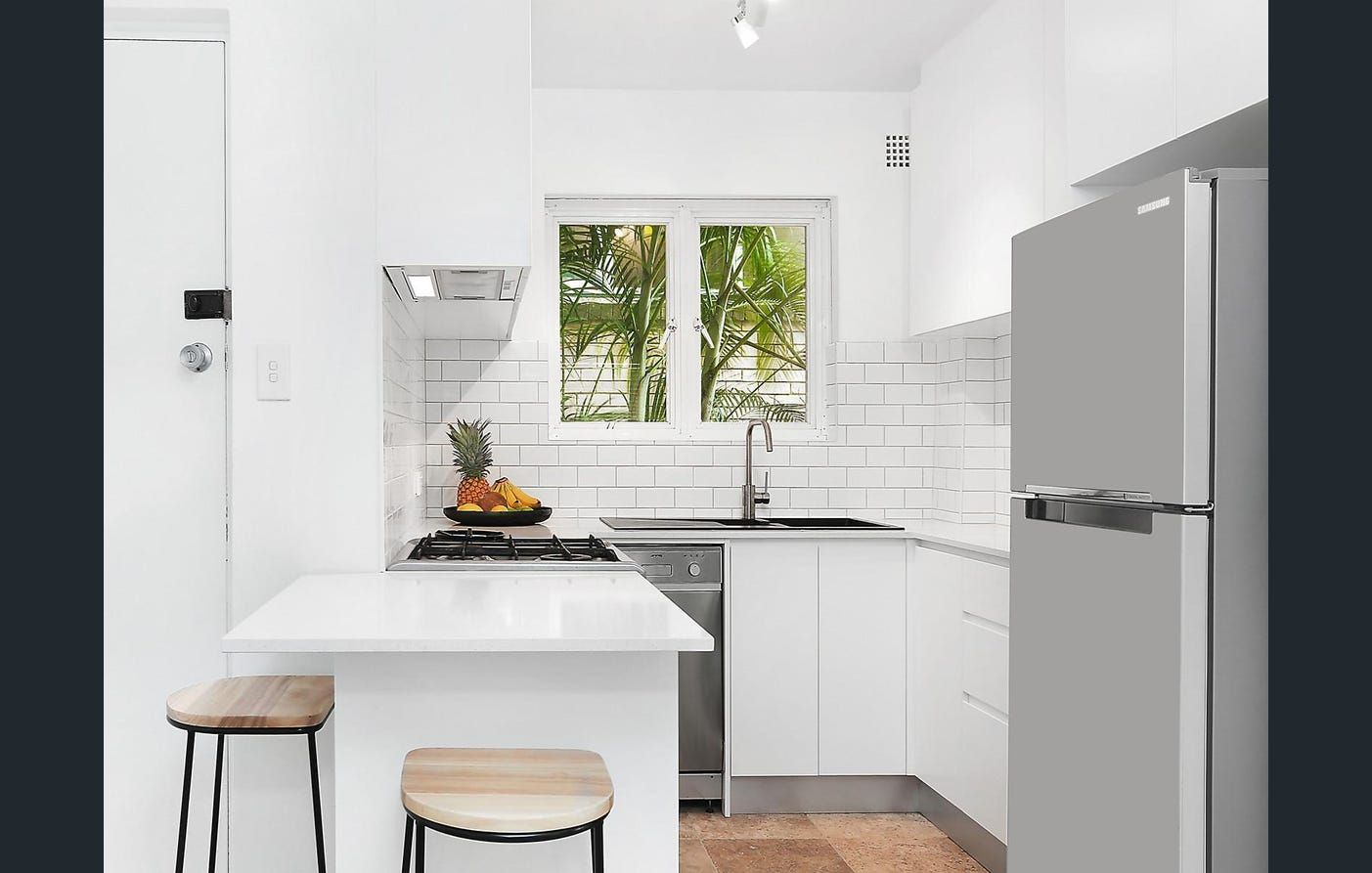 2 bedrooms Apartment / Unit / Flat in 13/15 Kooloora Avenue FRESHWATER NSW, 2096