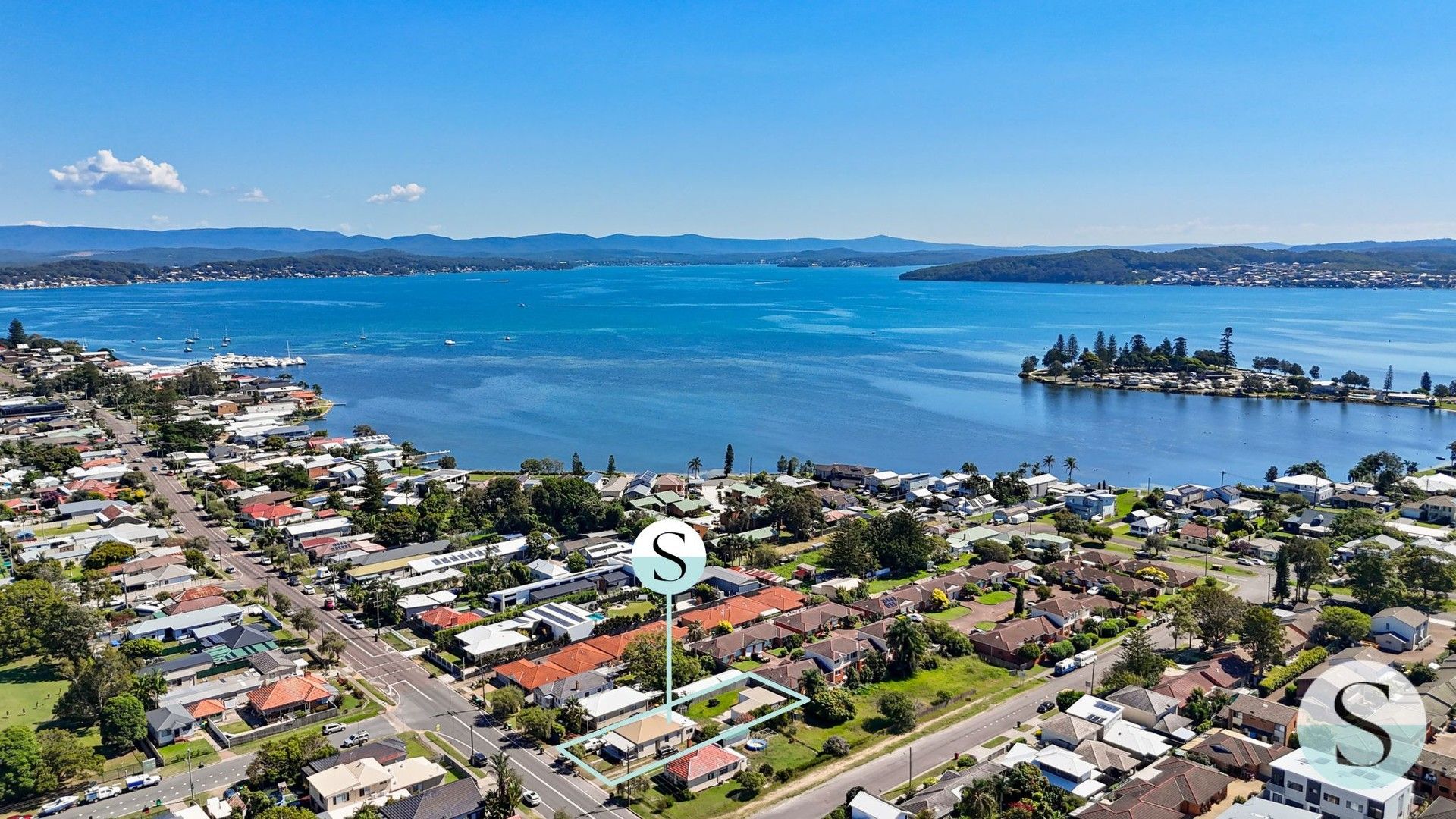 19 Marks Point Road, Marks Point NSW 2280, Image 0