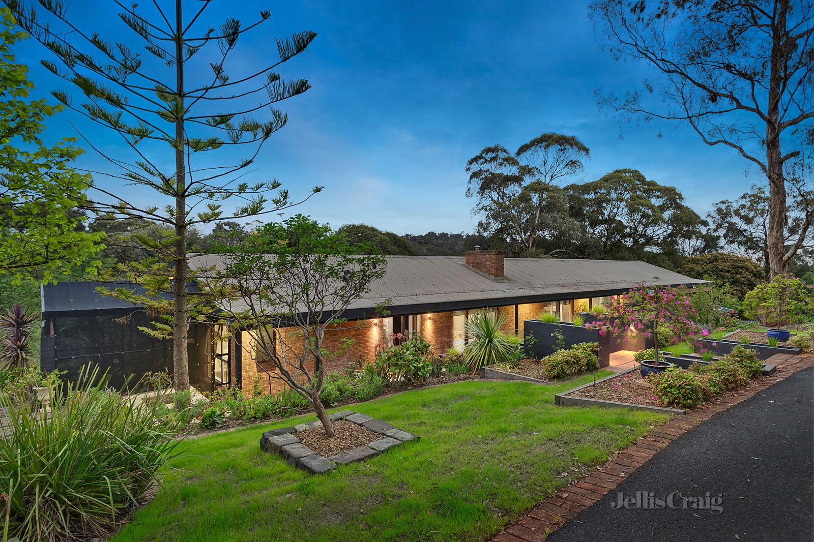 48 Brenda Road, Research VIC 3095, Image 2