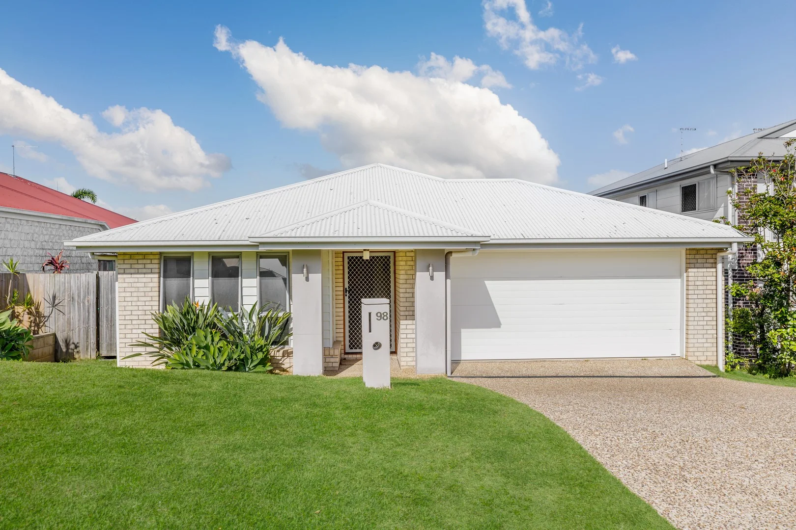 98 Surround Street, Dakabin QLD 4503