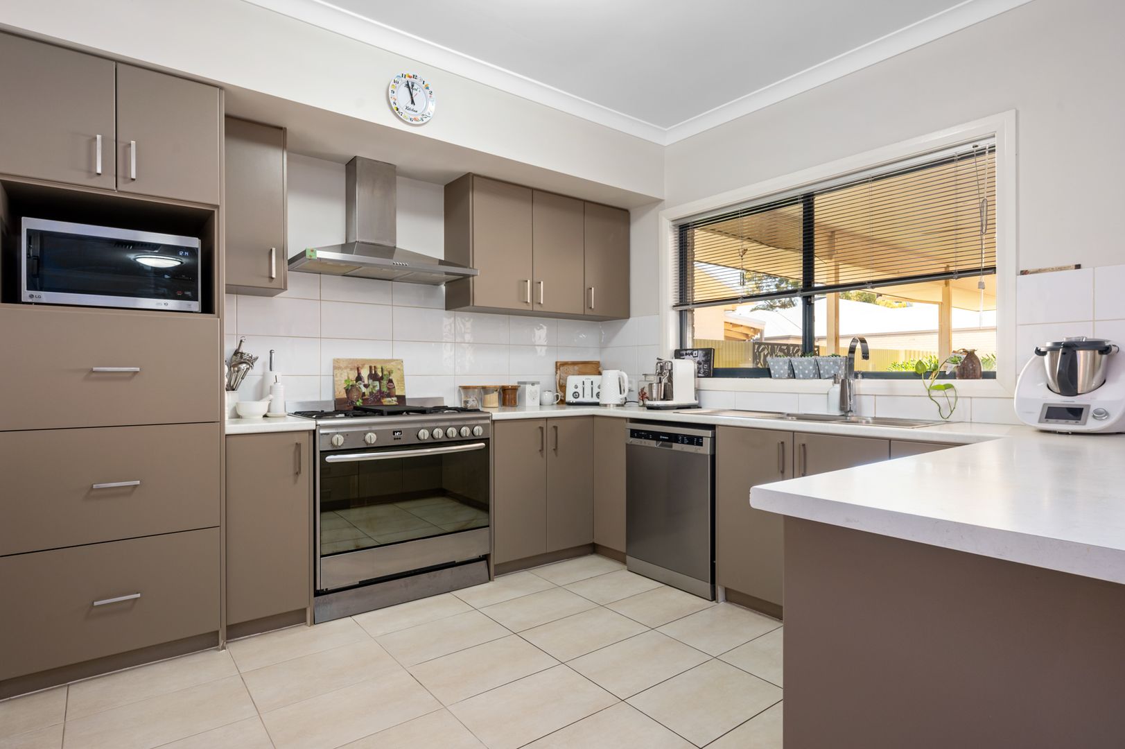 1/279 Burt Street, Victory Heights WA 6432, Image 2