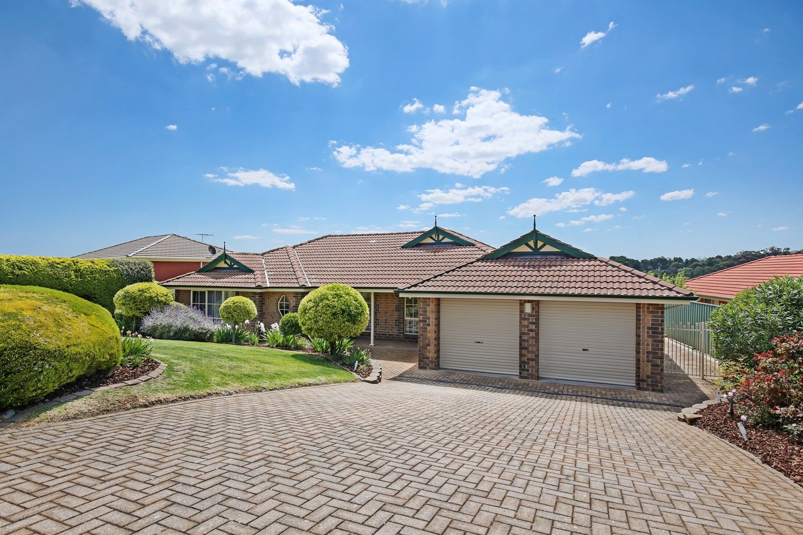 17 Gleneagles Rd, Aberfoyle Park SA 5159, Image 0