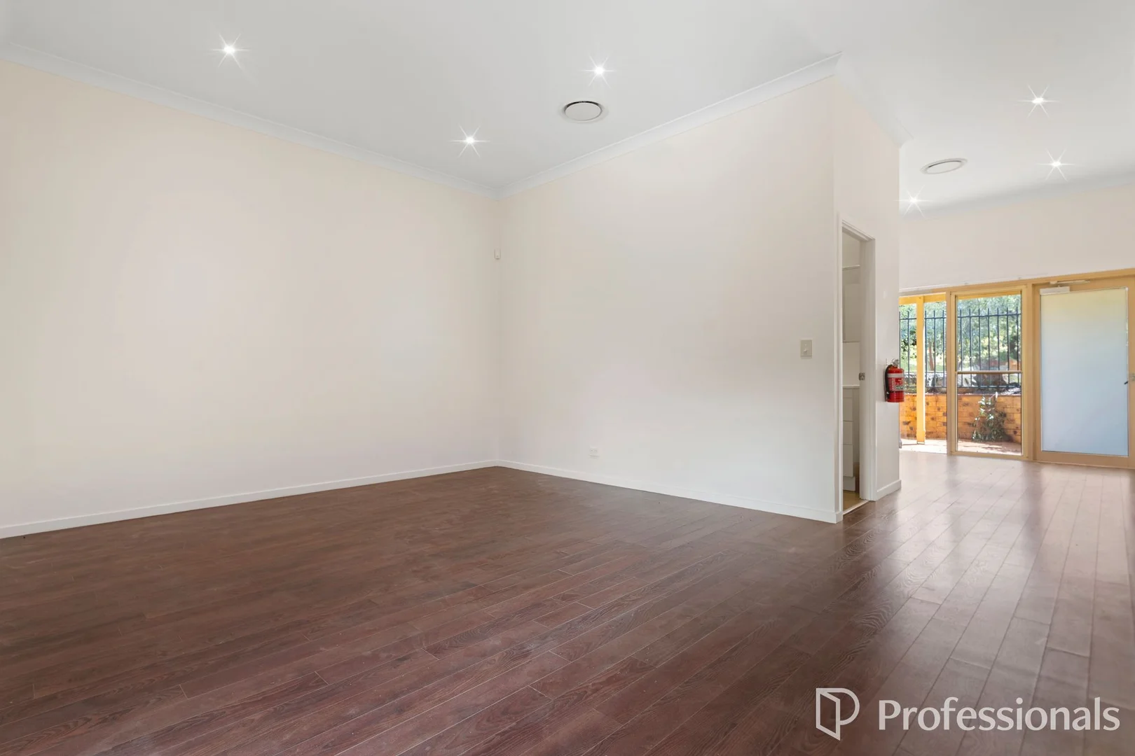 Additional image 3 of 4/49 Main St, Tamborine Mountain QLD 4272